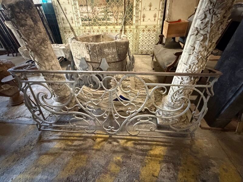 Objets d'art & Curiosités