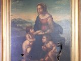 une peinture ancienne représentant une femme tenant un enfant sur ses genoux