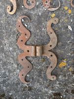 Lot de trois paires de pentures gonds à moustache en fer for… (photo 2)
