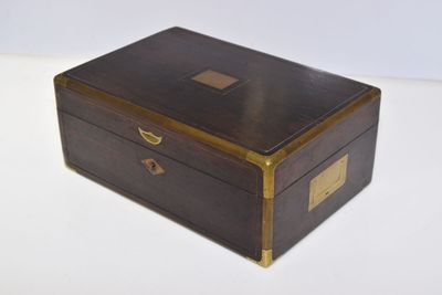 NECESSAIRE de toilette de marine dans un coffret en acajou a… - Photo 1