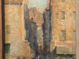 une peinture à l'huile représentant un homme marchant dans une rue, près d'un immeuble