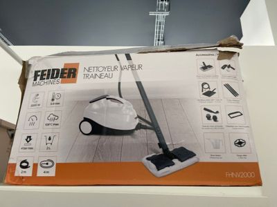 a box that has a vacuum on top of it