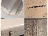 quatre photos différentes d'une valise blanche et d'une valise marron