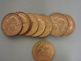 gros plan d'un paquet de pièces de monnaie sur une table
