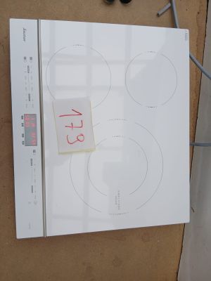 une photo d'une plaque de cuisson sur laquelle est posé un papier