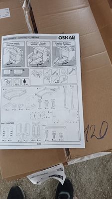 une photo d'une boîte en carton sur laquelle figure un dessin