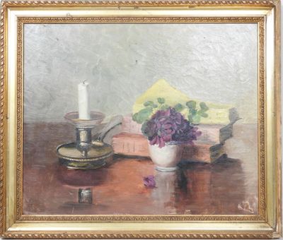 une peinture à l'huile représentant une nature morte avec une bougie et des fleurs