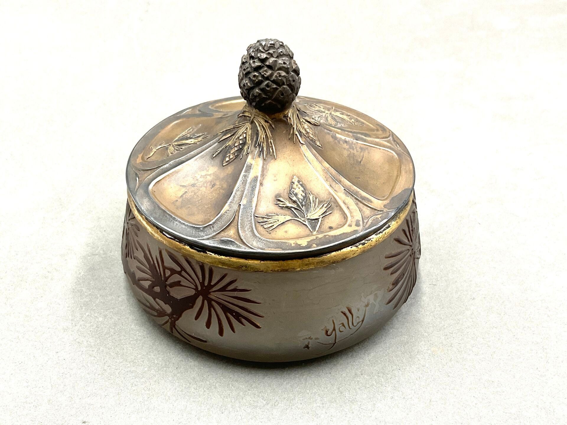 Objets d'art & Curiosités