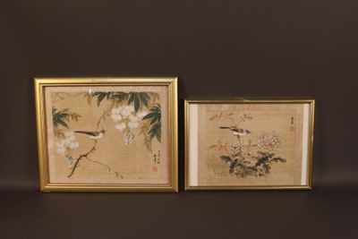 ASIE. Deux peintures sur soie représentant des oiseaux sur d…