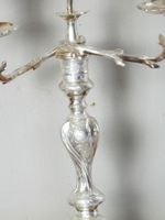 PAIRE DE CANDELABRES à deux bras de lumière en métal argenté… (photo 5)