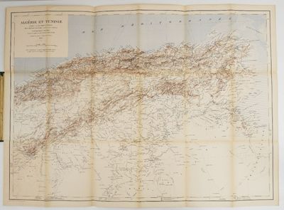 une vieille carte des montagnes et des vallées du pays