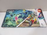 La boîte est ouverte pour montrer le contenu du coffret « Le film LEGO ».