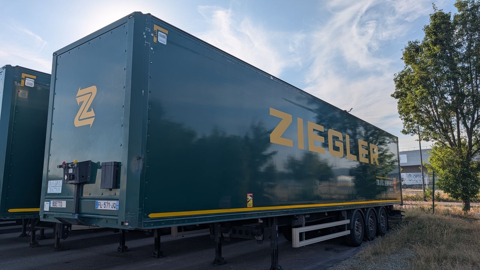 LECITRAILE Fourgon Vert 165009 km - Bon état général