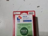 a picture of a print - se label on a table