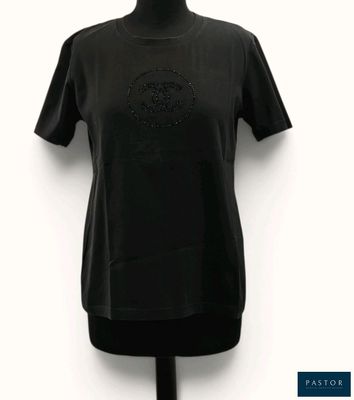 un t-shirt noir sur un mannequin, un mannequin, un mannequin, un mannequin, un mannequin, un mannequin, un mannequin, un mannequin, un mannequin, un mannequin, un mannequin, un mannequin, un mannequin, un mannequin, un mannequin, un mannequin, un mannequin, un mannequin, un mannequin, un mannequin, un mannequin, un mannequin, un mannequin, un mannequin, un mannequin, un mannequin, un mannequin, un mannequin, un mannequin, un mannequin, un mannequin, un mannequin, un mannequin, un manne