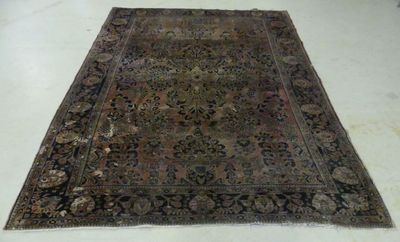 Tapis en laine (usures et restaurations), 265x190cm
