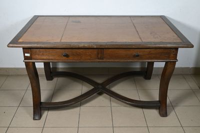 Bureau rectangulaire en chêne, plateau gainé de cuir, ouvran…