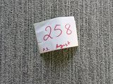 un bout de papier sur lequel figure une étiquette de prix