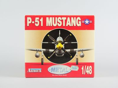 une boîte sur laquelle figure une maquette d'avion