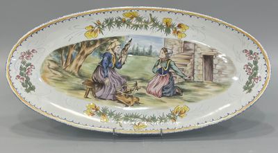 HENRIOT QUIMPER Plat ovale en céramique à décor d'une scène …