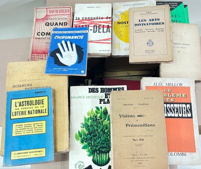 many books that are sitting on top of a table