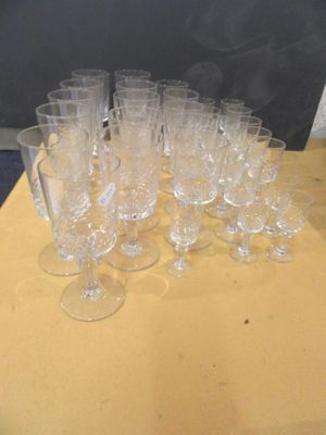 174.65 - BACCARAT (non signé, attribué à), ENSEMBLE DE VERRE…