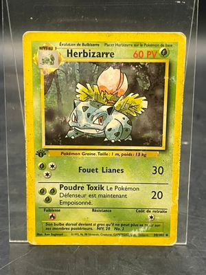 une carte Pokémon sur laquelle figure une grenouille