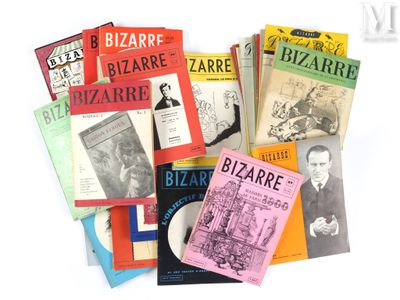 un grand nombre de livres posés sur une table