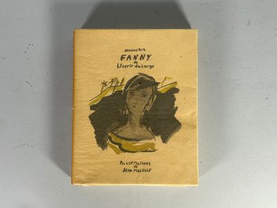 une petite boîte sur laquelle est représentée une femme