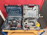 deux outils qui se trouvent dans une boîte à outils