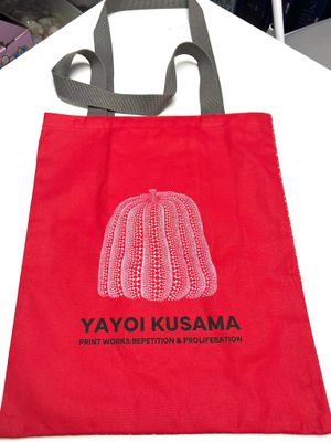 Sac cabas « Citrouille rouge » de YAYOI KUSAMA PRINT WORKS