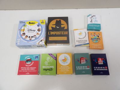 a lot of different types of cigarettes on the table