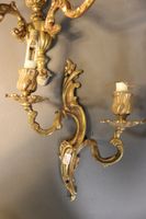 Lot de deux paires d'appliques murales en métal doré à deux … (photo 3)