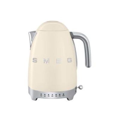 Bouilloire électrique Smeg de couleur crème avec des finitions argentées