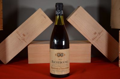 a bottle of wine that is sitting on a table