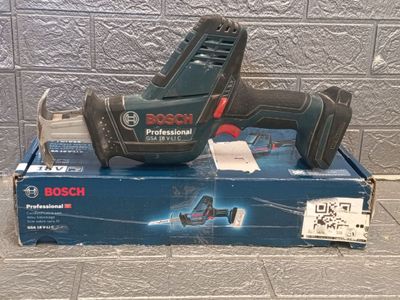 Scie sabre sans fil BOSCH GSA 18V-LI C - Retour client test … - Photo 1