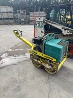 * 1 rouleau compacteur Ammann ARW 65