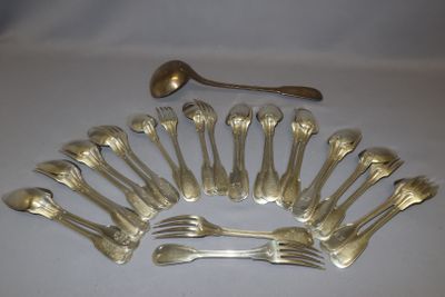 a lot of forks and spoons that are on the table