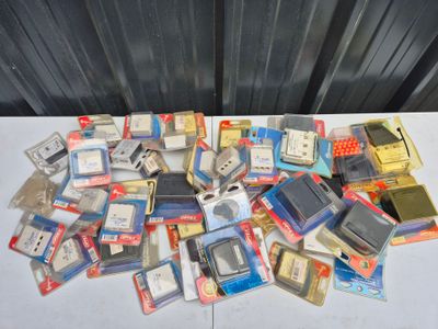 lot de 41 commutateurs/répartiteurs/coupleurs