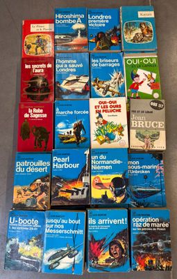 un grand nombre de livres posés sur une table