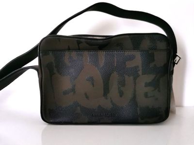 Alexander McQueen Sac caméra à bandoulière "Mozart" en cuir de couleur