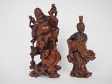 paire de figurines chinoises en bois sculpté représentant un homme et une femme