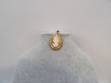 gros plan d'un collier sur un mannequin mannequin mannequin mannequin mannequin mannequin mannequin mannequin mannequin