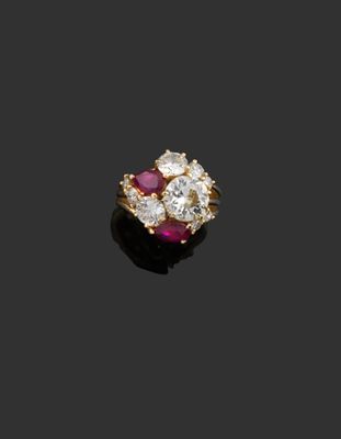 Importante bague cocktail en or jaune 18K (750), composée d'…