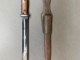 two different types of knives that are on the table