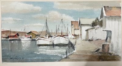 une peinture de bateaux dans un port avec des bâtiments à l'arrière-plan