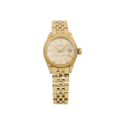 une montre Rolex pour femme avec un bracelet en or