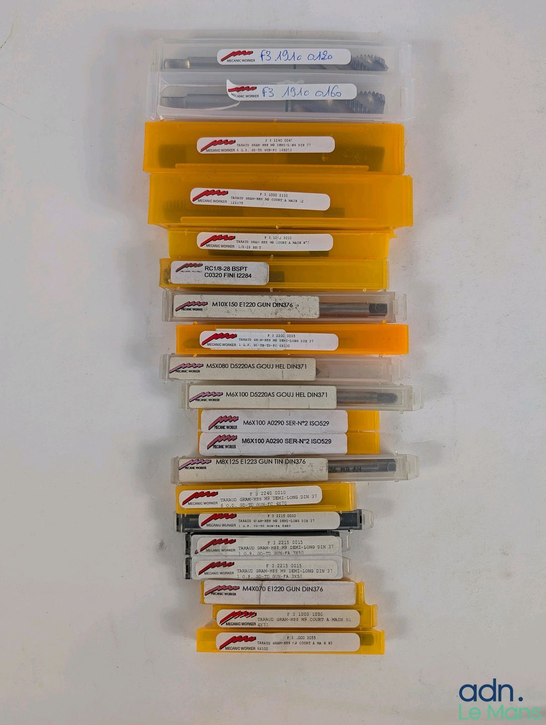 Lot de 20 tarauds divers. - Ce lot chez vous partout en Fran…