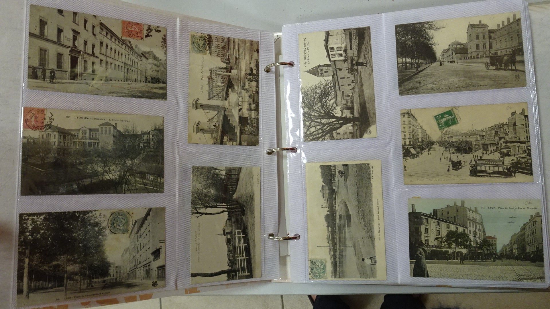 Classeur de 320 cartes postales anciennes : Lyon et Rhône Al…