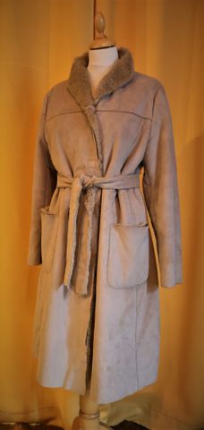 ARMANI JEANS – Manteau d’hiver Beige. Ceinture. Taille : 40 